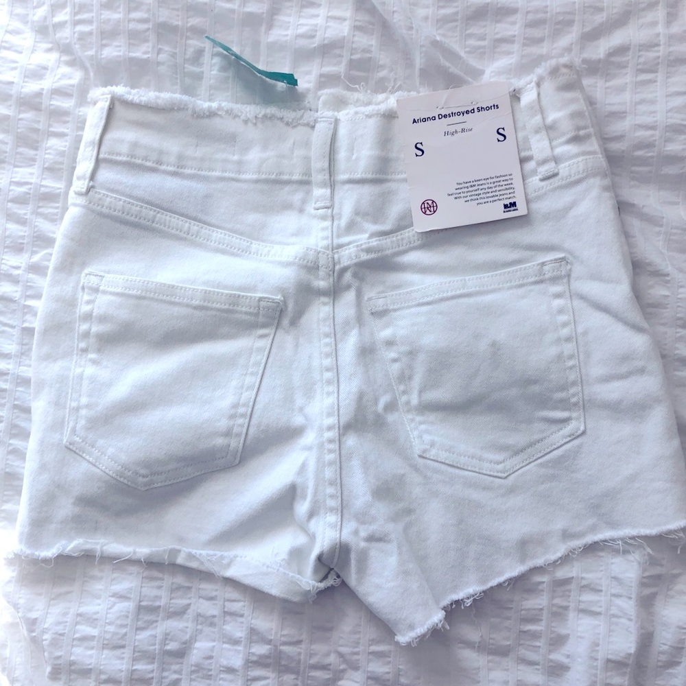 White High Rise Denim Shorts Size Small
